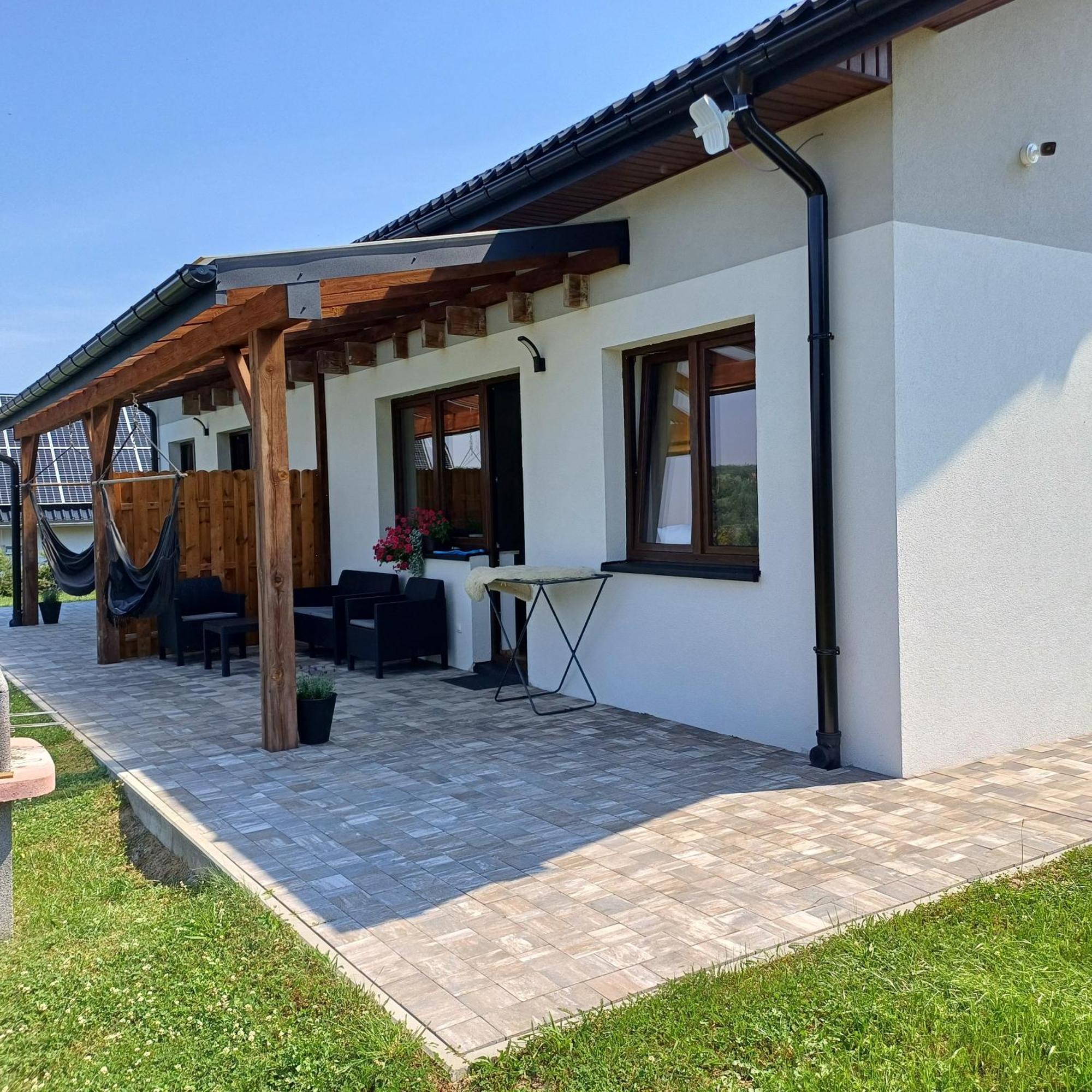 Zagroda Wataha 782 305 923 Polańczyk Kültér fotó